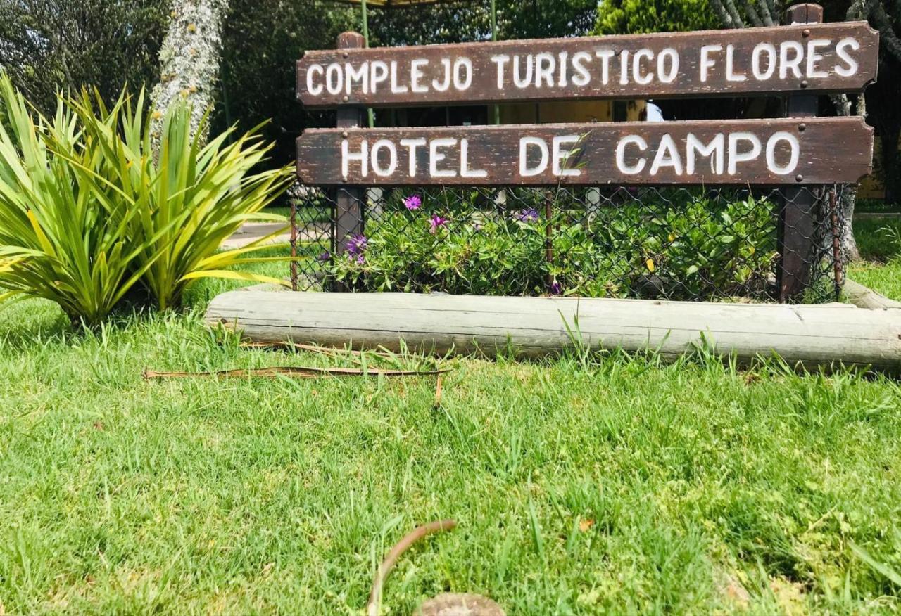 Complejo Turistico Flores 特立尼达 外观 照片